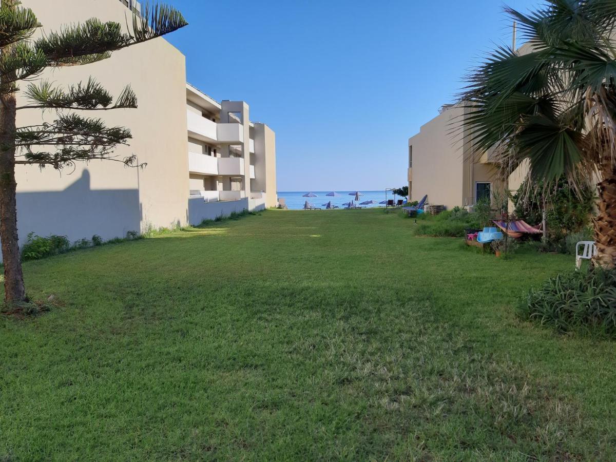 Platanias House On The *